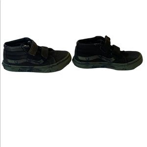 Vans camouflage print boys size 13 Velcro shoes